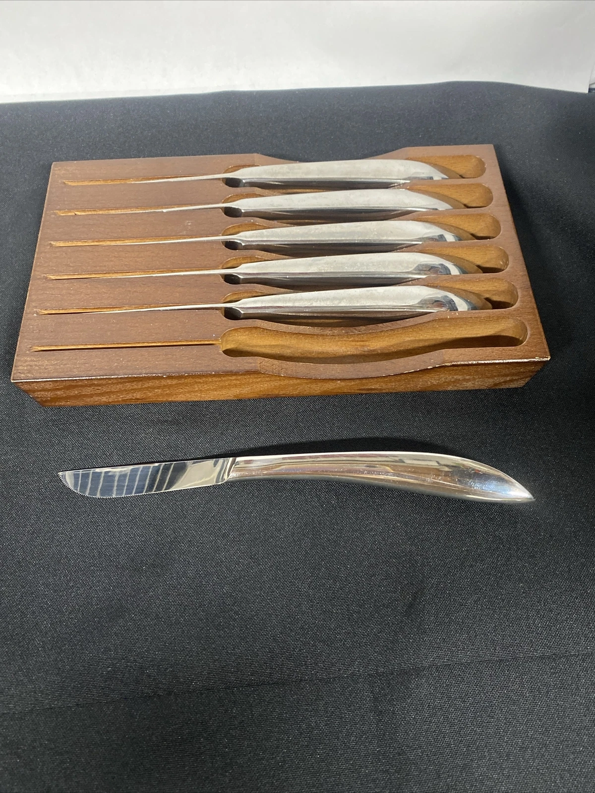 6 Pc. Curved Serrated Steak Dinner Knive Solid Stainless Steel Knife Set Japan