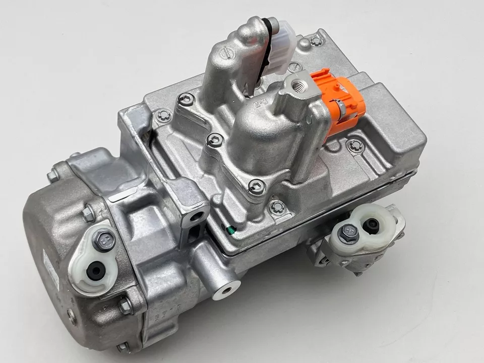 Compressore Aria Condizionata Denso Elettrico 926008999R Renault Zoe Originale NUOVO - Immagine 2 di 4