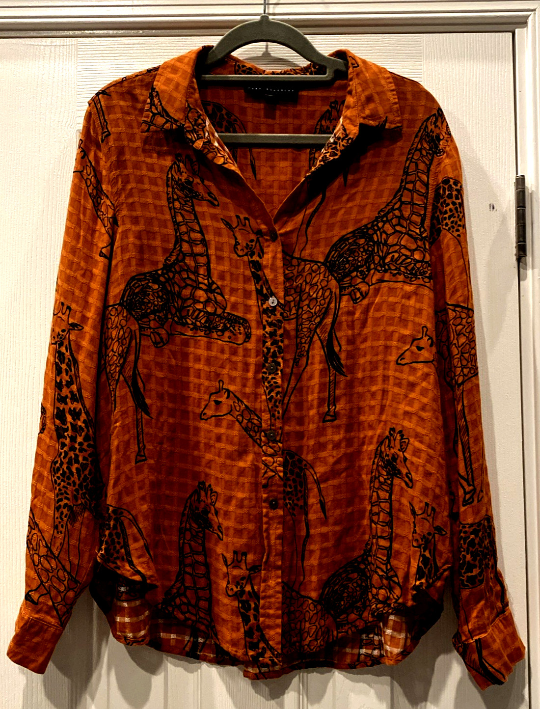 Trendy Jane + Delancey Orange Black Giraffe Safari Print Button Up Top Large Euc