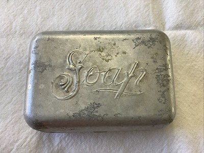 Vintage 1930s B. Hecker Co., New York Aluminum Soap Dish/Travel Tin