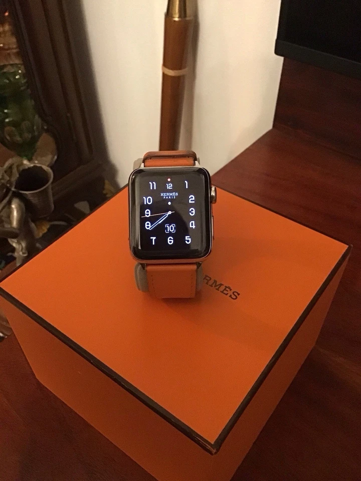 Apple Watch Hermes Series 2 42mm - OVP Sehr Bilder - Bild 4 von 4