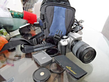 CANON DSLR EOS REBEL XT DIGITAL CAMERA BUNDLE 28-300 PROMASTER SPECTRUM LENS