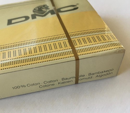 Vintage DMC 24 Skeins Box Mouline Special 25 Thread Floss 3046 Med Yellow Beige - Picture 4 of 4