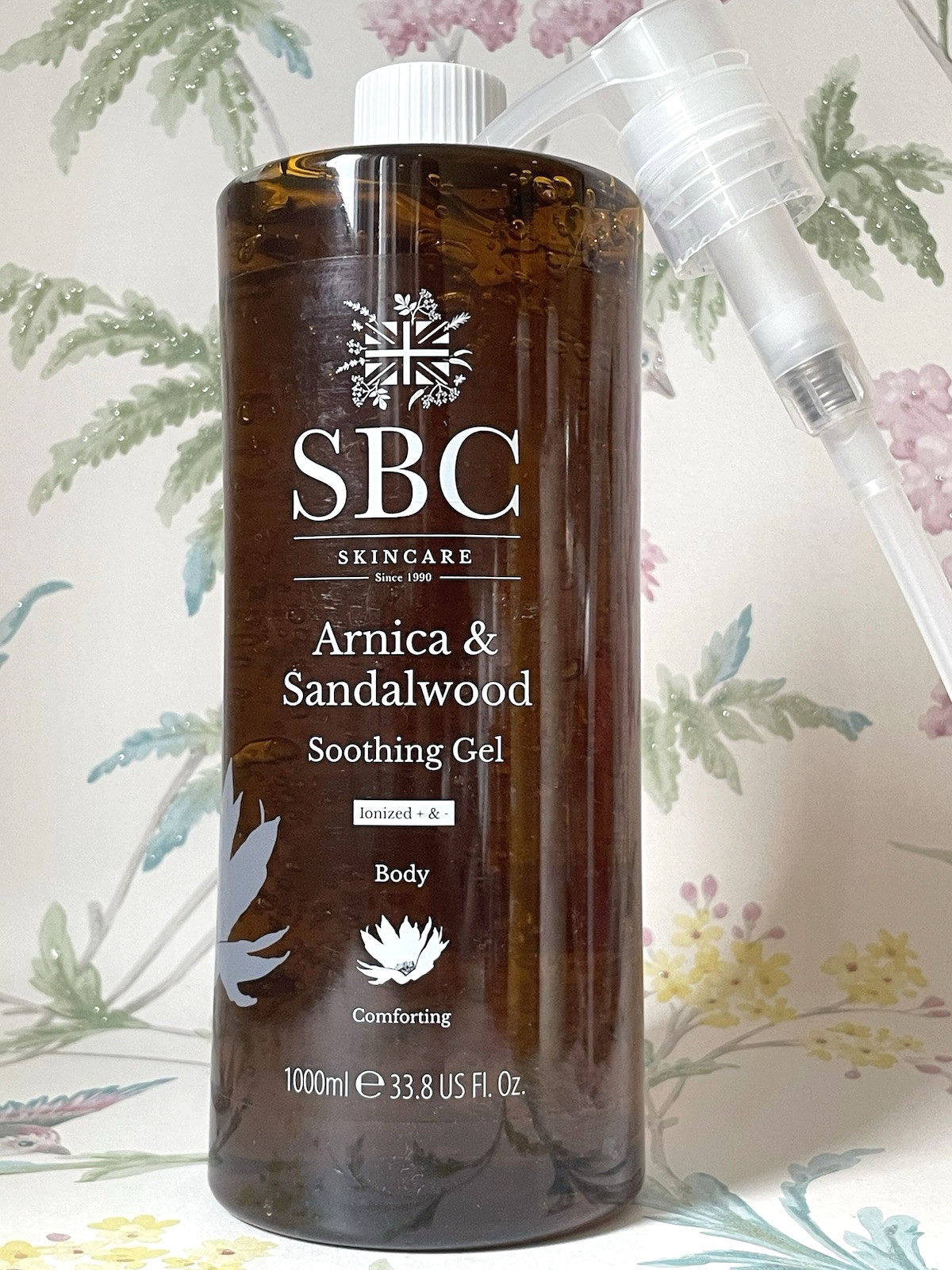 SBC Arnica And Sandalwood Skincare Moisturising Gel Soothing Comforting 1000ml