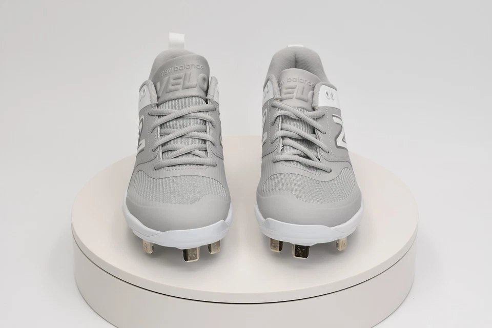 New Balance Women's Fresh Foam X Velo v3 Metal Softball Cleats SMVELOG3 - Image 3 of 4