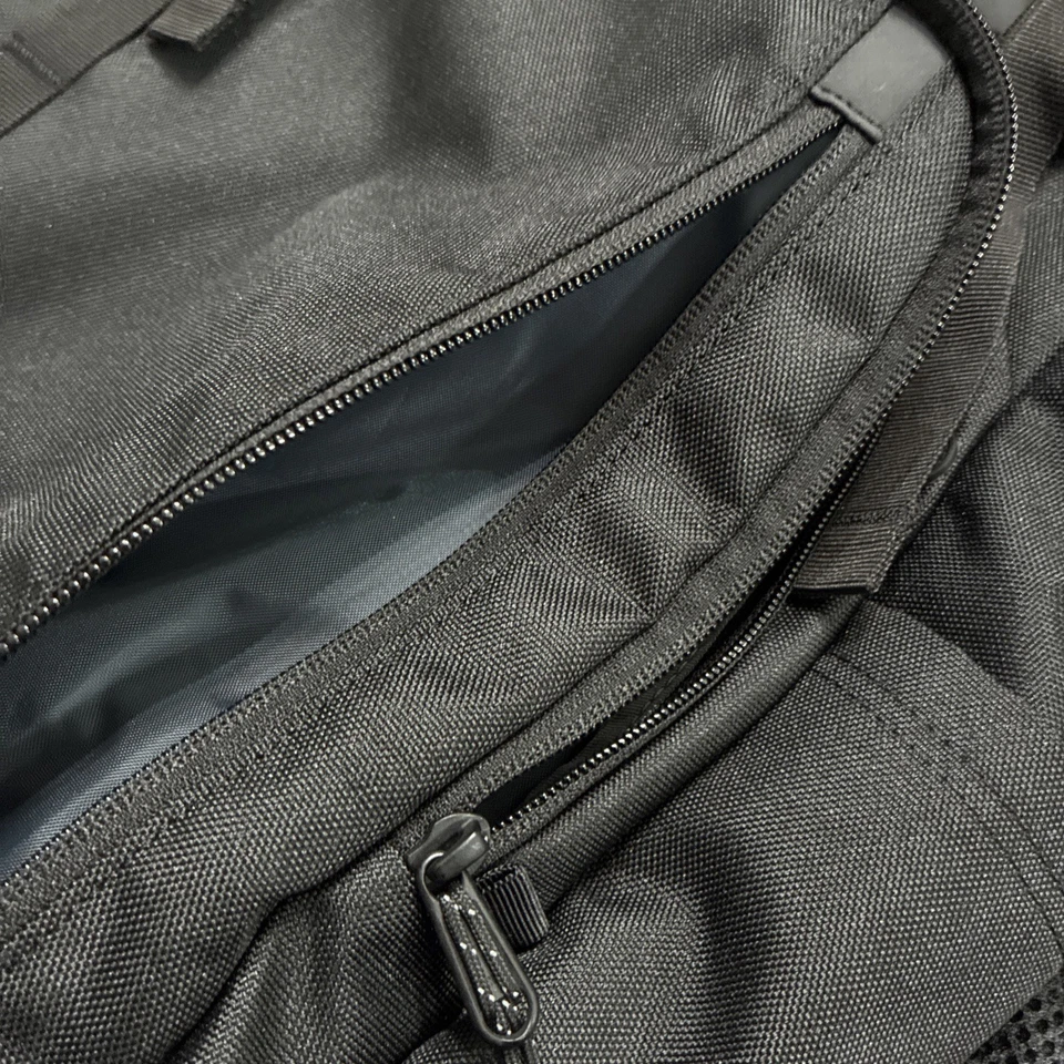 Chevron Timbuk 2 Incognito Zip Pack Travel Black Backpack Limited - Image 4 of 4