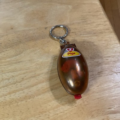 Z Pigs  Oink Oink  Keychain Pocket Critters Brown Tomy 2009