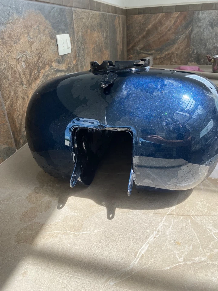 Harley-Davidson Freewheeler FLRT 2019 tanque de combustible de gasolina | Se adapta a 2017-2023 Foto 4 de 4