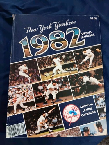 NY Yankees Official 1982 Baseball Yearbook 2nd Edition w/ cards. - Picture 2 of 9