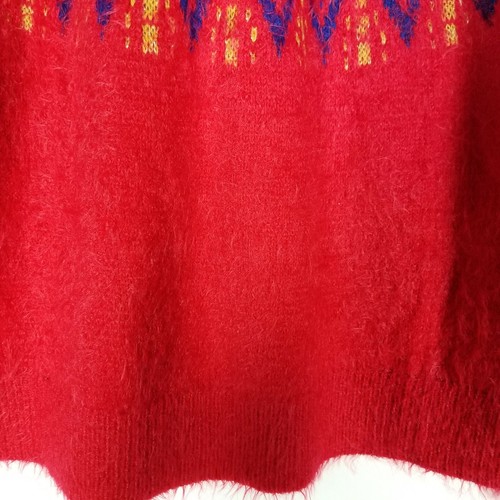 TIME AND TRU Womens Sweater Size S 4 6 Red Fuzzy Vintage Style Chevron Striped - Picture 3 of 5