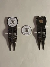 St. Andrews Old Course Crosshairs Divot Tool & 1" Coin Style Golf Marker