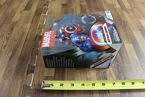 2011 Marvel Universe CAPTAIN AMERICA Light-Up Base Toys“R”Us Exclusive - Picture 4 of 6