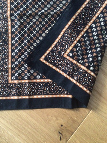 Vintage Cotton Neckchief Scarf Bandanna 20” x 20” Black Mix Excellent - Picture 14 of 14