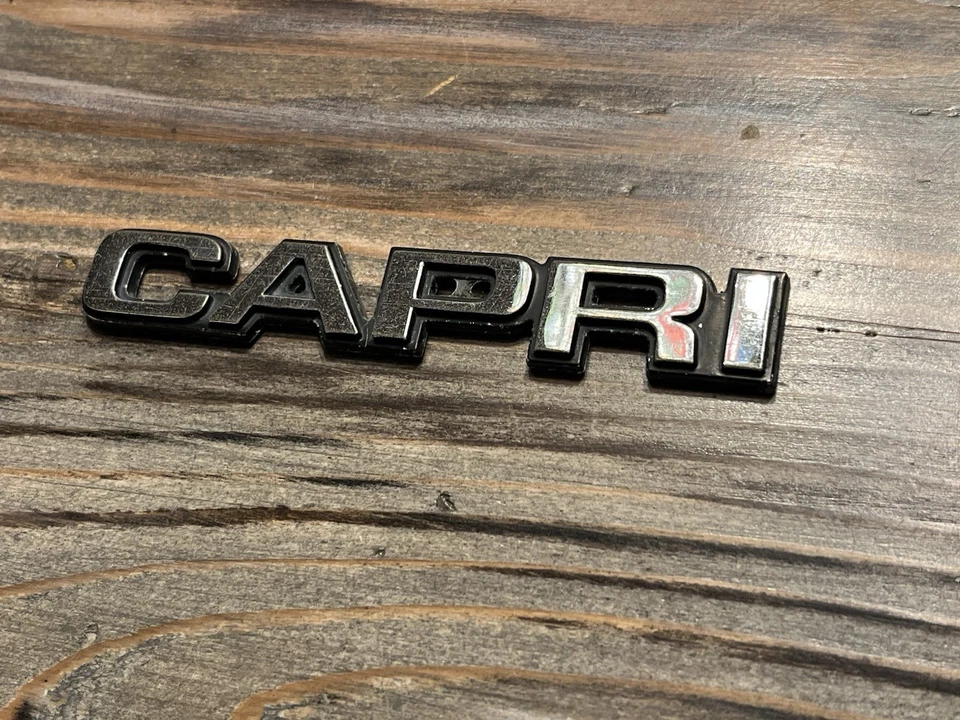 1979 1980 1981 1982 1983 1984 1985 1986 Mercury Capri cubierta insignia excelente estado Foto 3 de 4