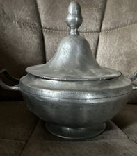 Antike Suppenterrine Mit Deckel aus Engelszinn Sammlerstück