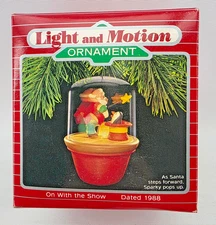 Hallmark On With The Show Magic Light and Motion Ornament Tested Works 1988
