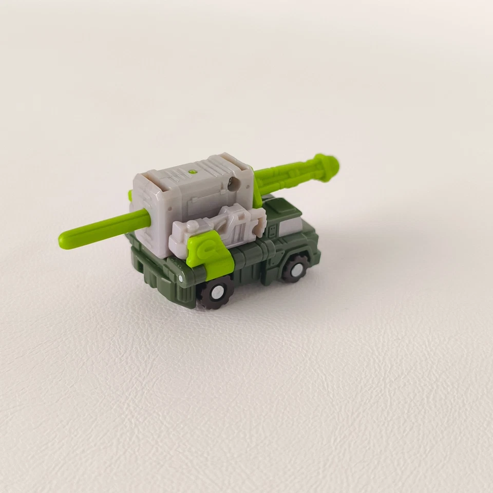 Transformers Thrust with Inferno Complete Armada Super-Cons - Image 3 of 4