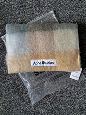 NEED GONE ASAP  - ACNE STUDIOS 100% WOOL SCARF