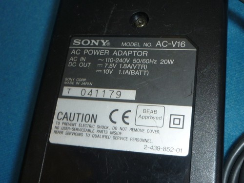 Caricabatteria adattatore alimentatore CA 7,5-10v originale Sony AC-V16 - Foto 4 di 4