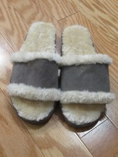 Minnetonka Womens Suede Faux Fur Lined Open Toe Comfort Slippers Gray 8 NEW 