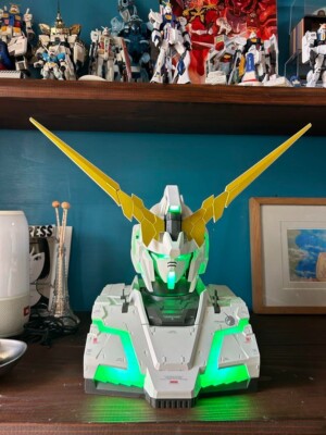 REAL EXPERIENCE MODEL RX-0 Unicorn Gundam AUTO-TRANS edition Model