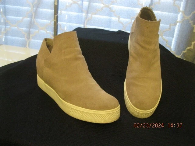 Steve madden wrangle taupe suede sale