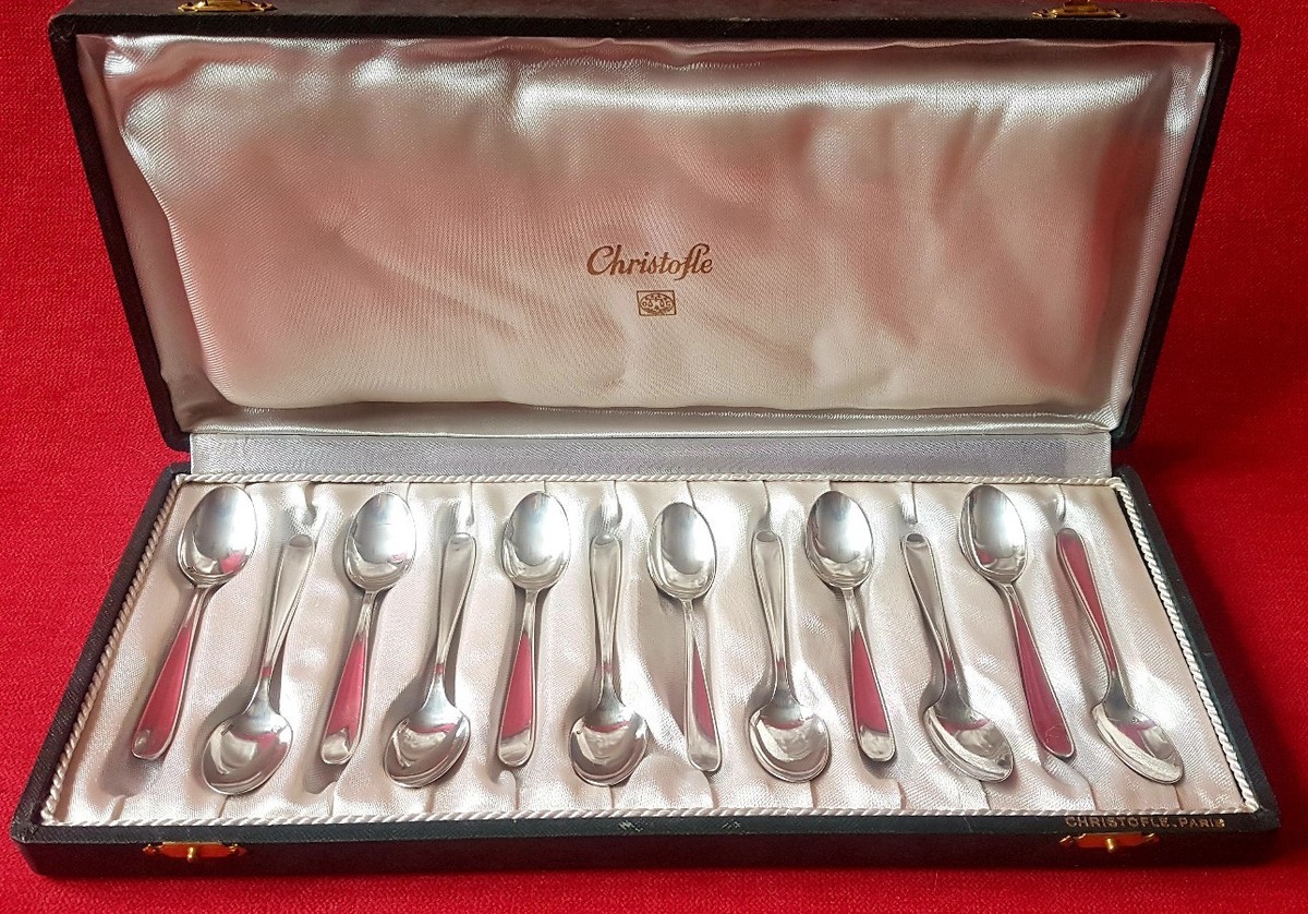 12 Petites Cuillères à Moka Christofle – Métal Argenté, Modèle Au Filet, Très Bon état