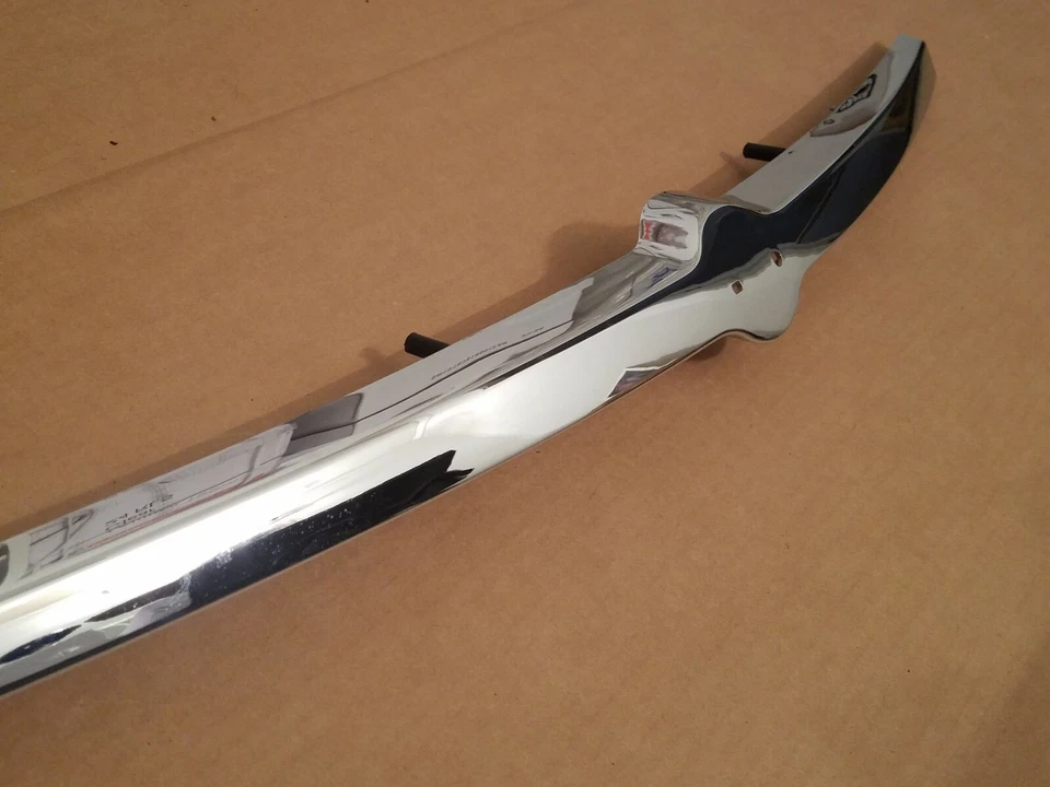 适合 2000 - 2001 年 NISSAN ALTIMA 铬格栅成型装饰前保险杠新品 — 第 4/4 张图片