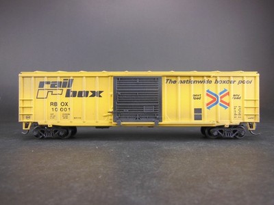 HO SCALE WEATHRED RBOX 10001 RAIL BOX 50' EXTERNAL POST BOX CAR