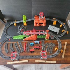 Thomas Friends Trackmaster Motorized Train HUGE LOT Engines TRACK BRIDGES NICE