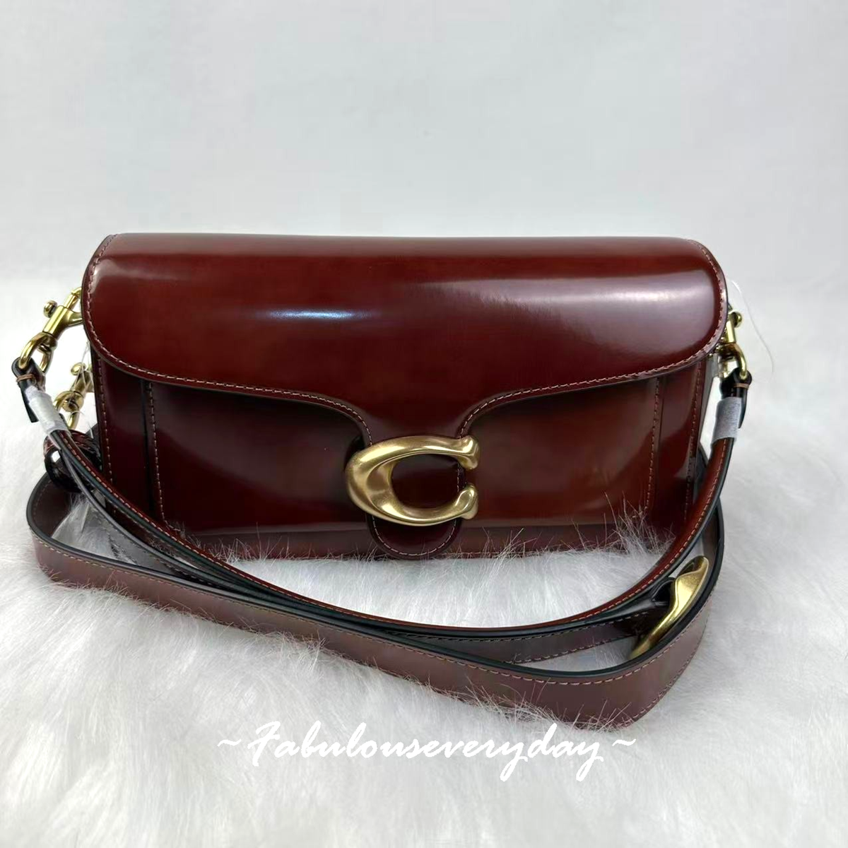 Coach Tabby Shoulder Bag 26 Crossbody in Leather/Brass/Dark