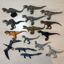 TAKARA TOMY Ania Jurassic World 15 pieces plus bonus