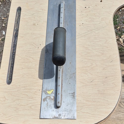 Finishing Trowel Metal Blade Silver/Black Handle Concrete Tool, 1-Piece