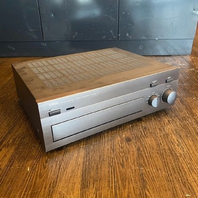 YAMAHA AX-590 Natural Sound Stereo Amplifier Integrated Amplifier