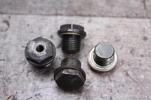 Set Schrauben Nockenwellen Suzuki GSX-R 750 GR75A 85-87