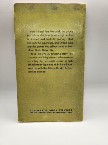 Pete Maravich Basketball Magician book Lou Sabin paperback pistol nba 1973 pb - Picture 2 of 4