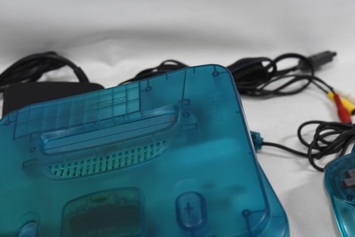 Nintendo 64 Clear Ice Blue Console with Controller &Accessories N64 NUS-001(EUR) - Picture 5 of 23