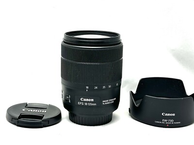 【MINT】Canon EF-S 18-135mm F3.5-5.6 IS USM with hood