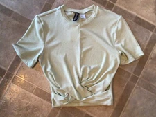 NWT H&M Juniors Ribbed twist-front shirt - Size Small - Light Green