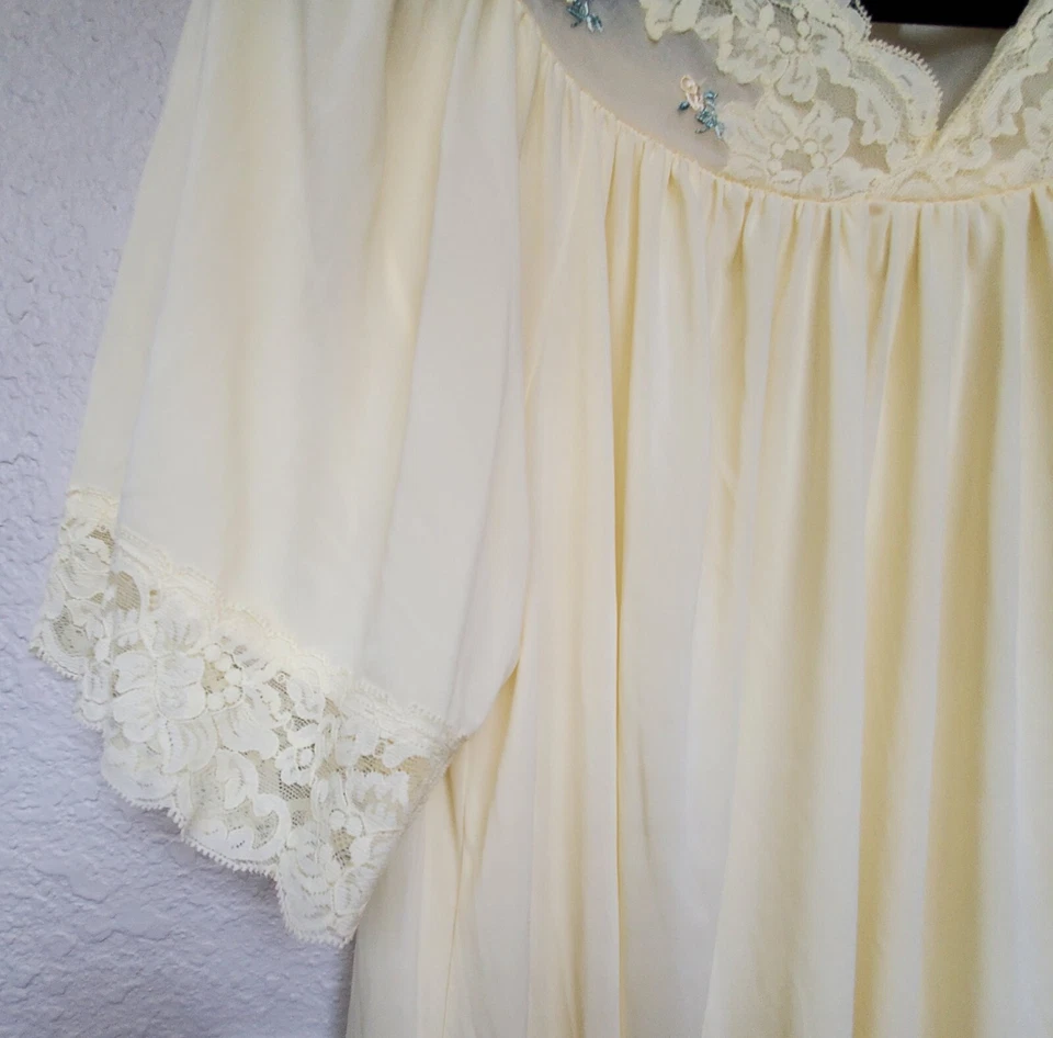 Camisón De Colección Shadowline Amarillo Nylon con Encaje en Mangas y Dobladillo-Sin Stock Talla S Foto 3 de 4