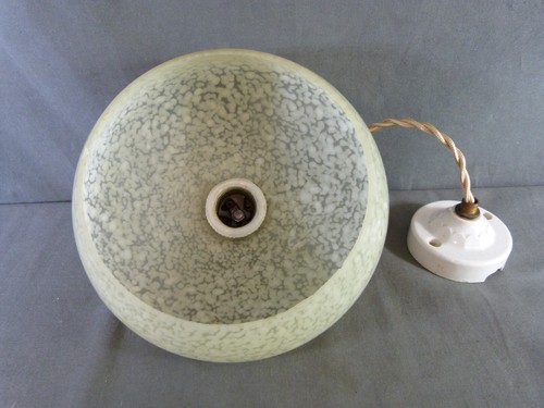 French vintage Clichy glass globe lampshade, with fixing material Ø 7.5" - Picture 5 of 10
