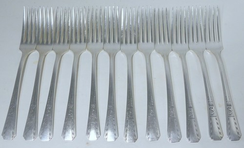 Beautiful WM A Rogers A1 Plus Silver Plate Flatware 53 Pcs. Floral Design - Picture 2 of 8