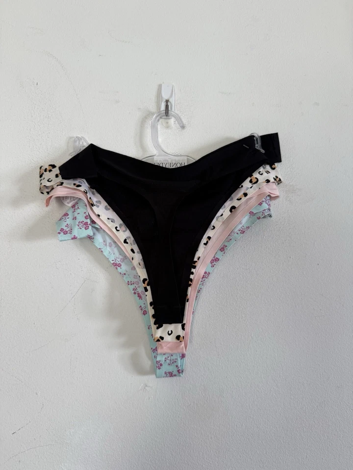 NWT Honeydew Womens 4 Pack Seamless Thongs, Size Small - Image 4 of 4
