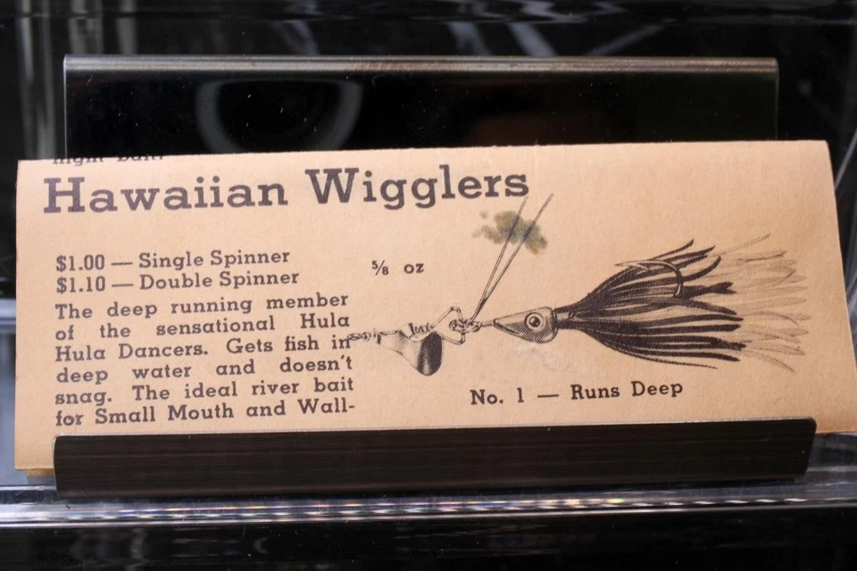 В КОРОБКЕ - Arbogast WWII белый пластиковый кромки Jitterbug приманка синий наконечник стрелы жук глаз - Изображение 3 из 4