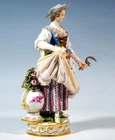 Meissen Porcelain Gardener Figure Vase with Flower Basket 19 CM MNR: C68