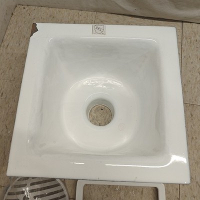 ZURN FD2375-NH3 A.R.C. Floor Sink, 6'' Sump Depth 3in No Hub *SCRATCH AND DENT*