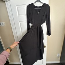EXPRESS NWT $80 V- Neck Cut Out Hi Low Hem Long Sleeve Dress Solid Black Small