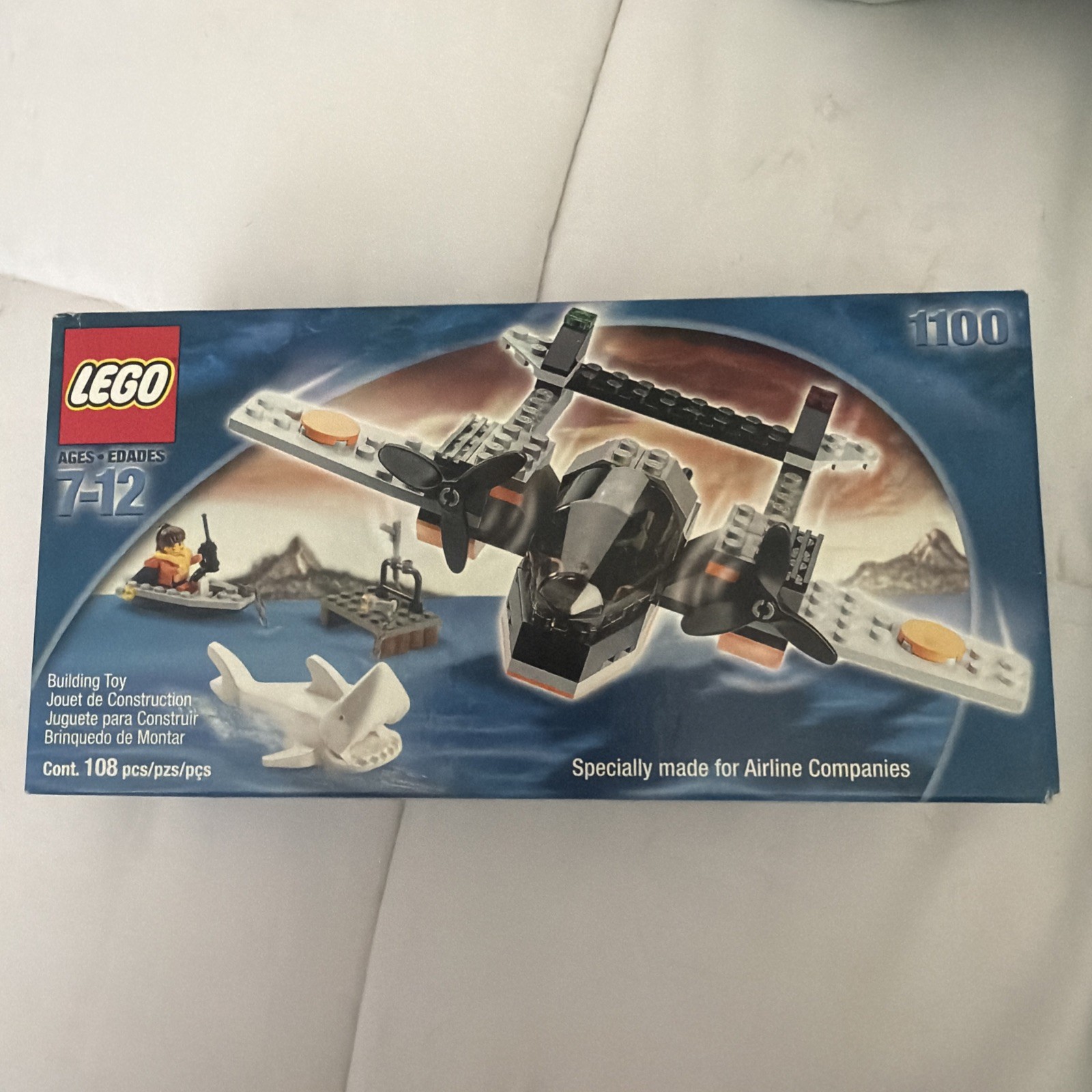 LEGO 1100 Sky Pirates Town Promotional Airlines Airport from 2001 NEW VINTAGE