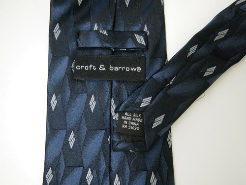 Vtg Croft & Barrow Mens Necktie Tie Navy Blue Diamonds Geometric Silk 58" - Picture 3 of 4