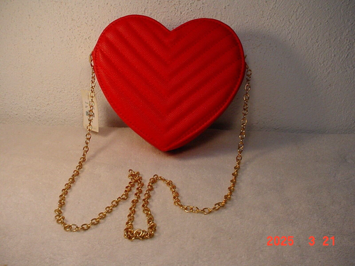 Red Heart Shape Shoulder Cross Body Purse Francesca's New with Tag
